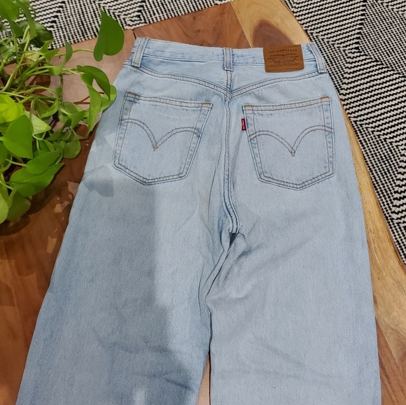 LEVI'S Infamous Ribcage Straight '22 Edition Light Blue Wash Jeans - Picture 11 of 13